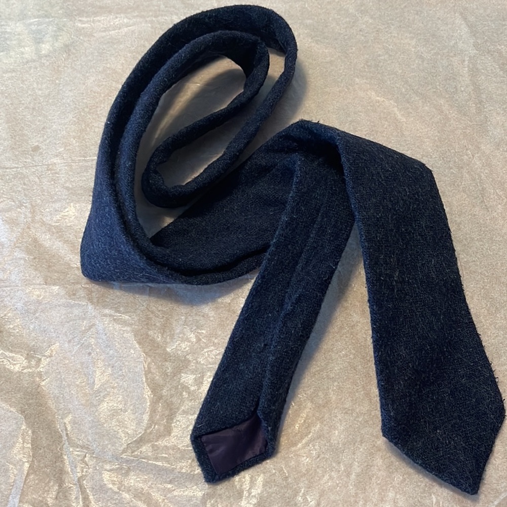Used tie - Picture 3 of 8